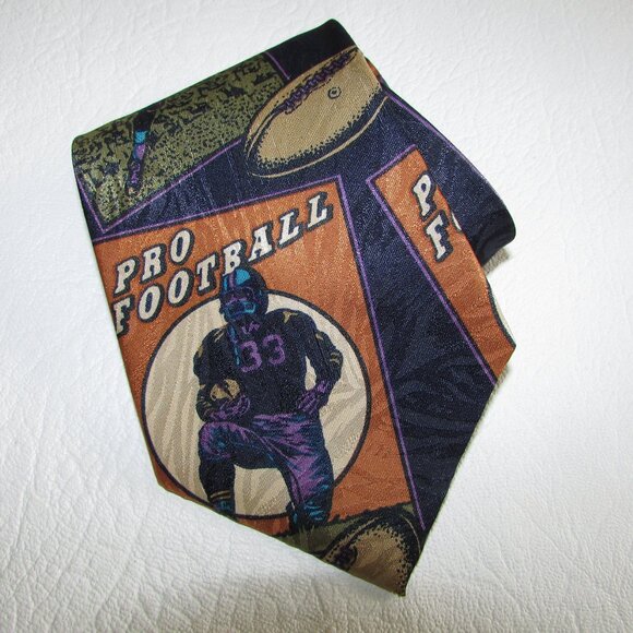 Football Themed Tie - Picture 1 of 6